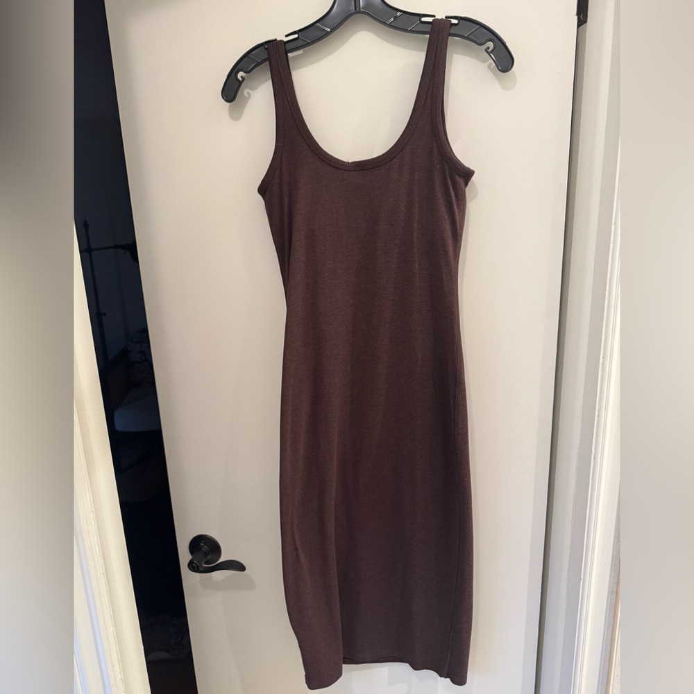Vuori Halo essential dress in java heather- NWT - Picture 6 of 6